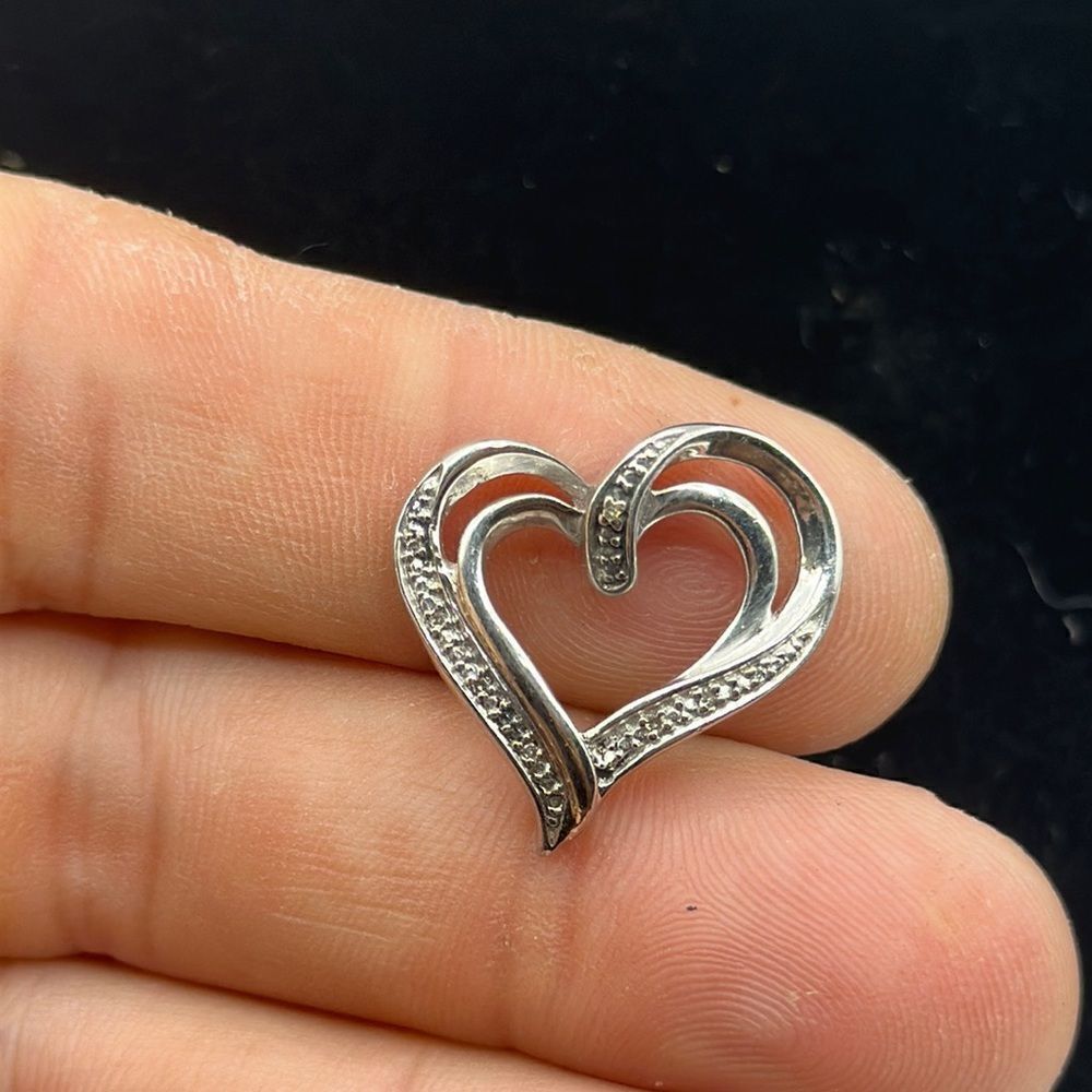 Sterling silver heart pendant 925